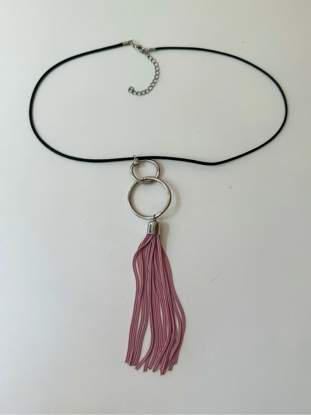 Tassel Pendant Necklace in Pink Like New